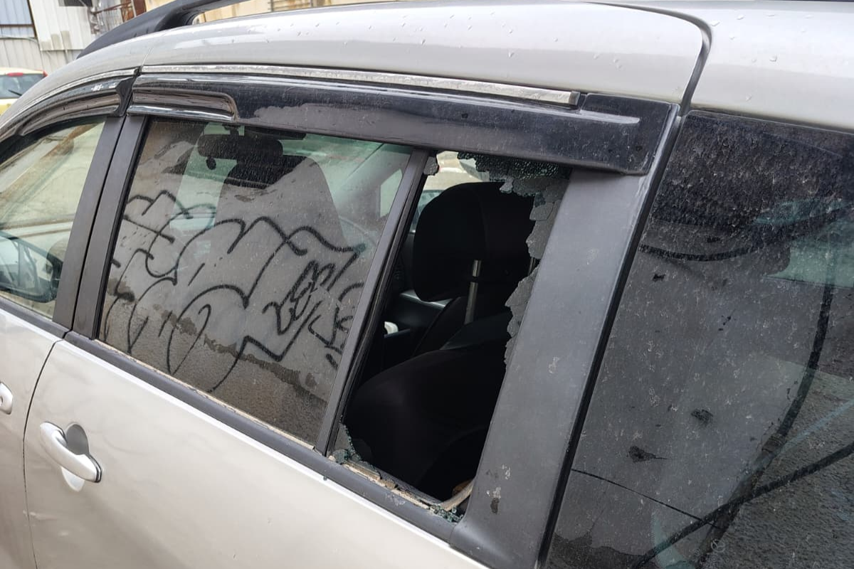 Broken Windows and Blooming Tables: A Sunday Update